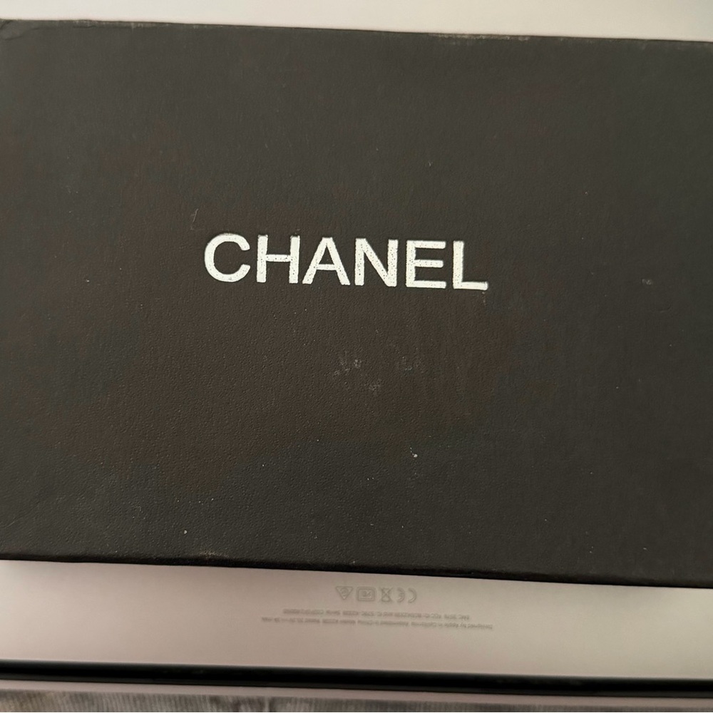 Chanel Black Sm Accessories box w/ Chanel duster cover inc    7”x 5”